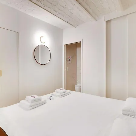 Spacious -2br 8p- Near Nation Parigi