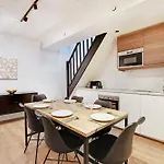 Spacious Apartment -2Br 8P- Near Nation